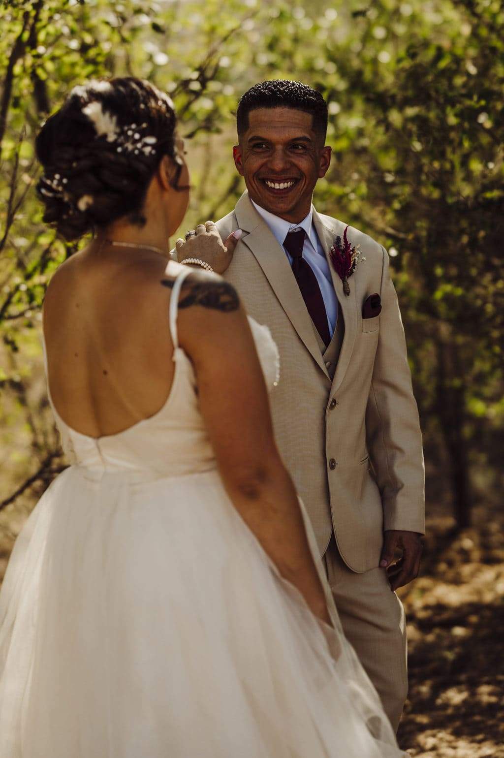 First Look at Venetucci Farms | Colorado Springs Wedding Photographer | Venetucci Farms Wedding
